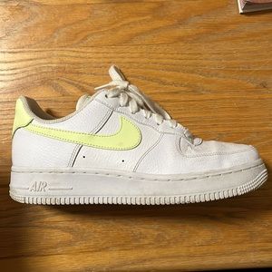 women’s air force size 7